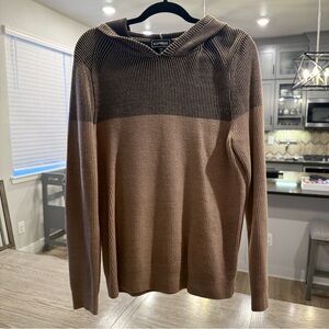 Express Men’s Two-Tone Ribbed Crewneck Sweater in Brown and Dark Brown